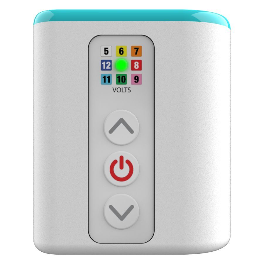 Weißer Airbolt Mini Akku mit LED-Anzeige Weißer Akku mit LED-Anzeige und Tasten auf weißem Hintergrund