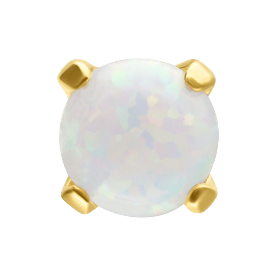 Runder synthetischer Opal in 14K Goldfassung auf weißem Hintergrund