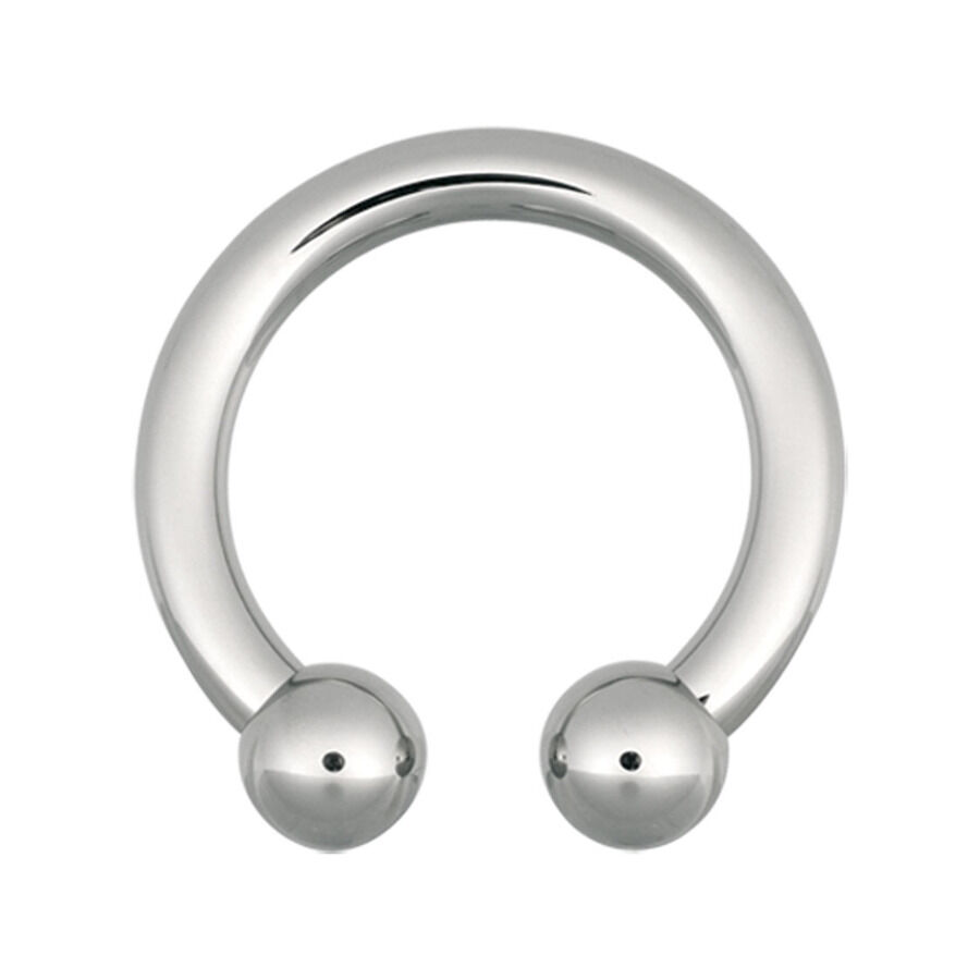 Silberner Circular Barbell aus Chirurgenstahl Silberner Circular Barbell mit Kugeln auf weißem Hintergrund
