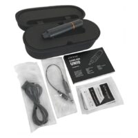 HAWK PEN Unio in schwarzem Etui mit Kabeln und Zubehör auf weißem Hintergrund