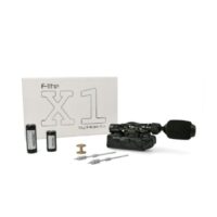 Inkjecta Flite X1 Stealth Tattoomaschine Schwarze Tattoomaschine Inkjecta Flite X1 mit Zubehör auf weißem Hintergrund