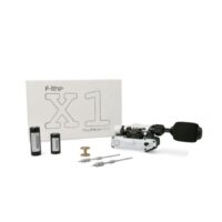 Weiße Inkjecta Flite X1 Troopa Tattoomaschine Weiße Tattoomaschine Inkjecta Flite X1 Troopa mit Zubehör auf weißem Hintergrund