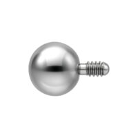 Silberne Labret-Kugel 2,5 mm für Innengewinde Silberne Kugel für Labret mit Außengewinde, geeignet für Piercings, auf weißem Hintergrund