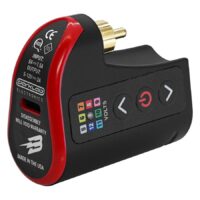 Fk Irons Lightning Bolt Netzteil Schwarz/Rot Schwarzes und rotes Fk Irons Lightning Bolt Netzteil aus Aluminium, seitliche Ansicht