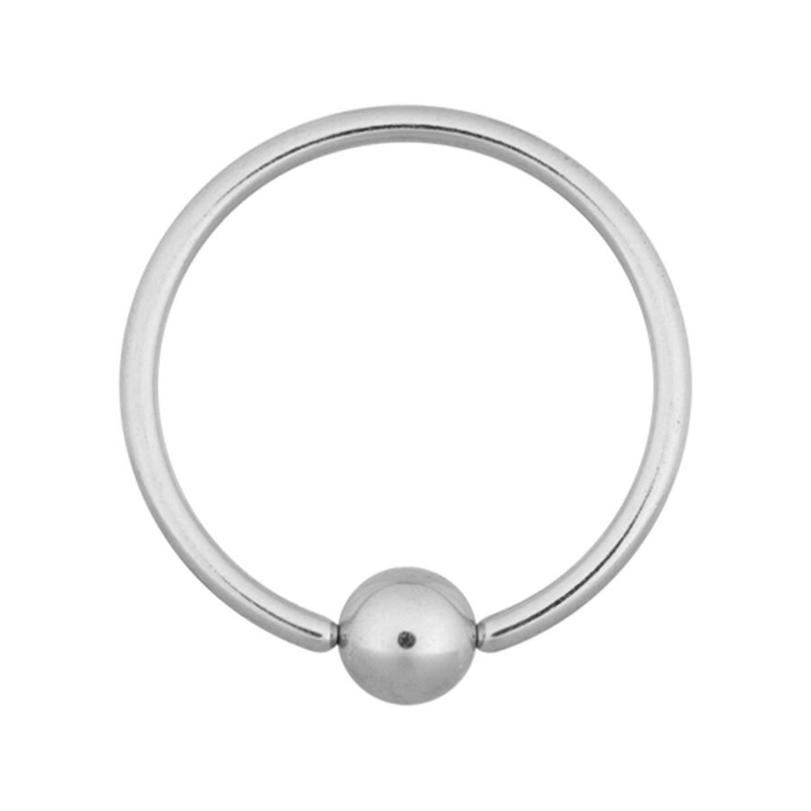 Silberner Clip in Ring aus Chirurgenstahl Silberner Clip in Ring mit Kugelverschluss auf weißem Hintergrund