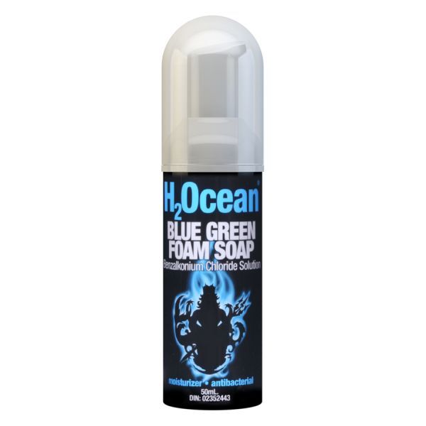 Flasche H2Ocean Blue Green Foam Soap mit transparentem Deckel auf weißem Hintergrund