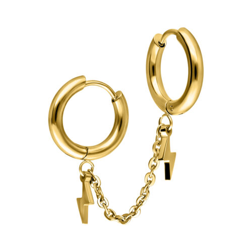 Goldene Double Huggie Ohrringe mit Blitzanhänger und Kette auf weißem Hintergrund