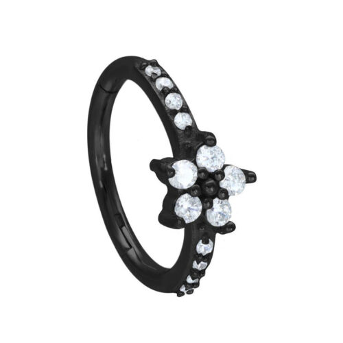 Schwarzer Piercingring 12mm mit klaren Kristallen auf weißem Hintergrund