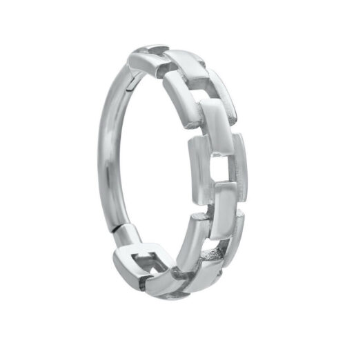 Silberner Chain Links Clicker aus Chirurgenstahl auf weißem Hintergrund
