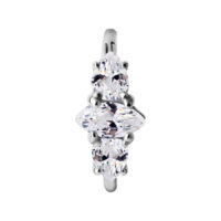 Strahlender Jewelled Crown Piercingring Silberner Piercingring mit klaren Kristallen auf weißem Hintergrund