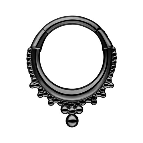 Schwarzer Piercingring aus Chirurgenstahl mit Kronen-Design auf weißem Hintergrund