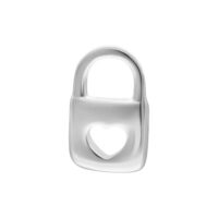 Silberner Push Fit Lock Aufsatz mit Herz Silberner Push Fit Lock Aufsatz mit Herzmotiv auf weißem Hintergrund