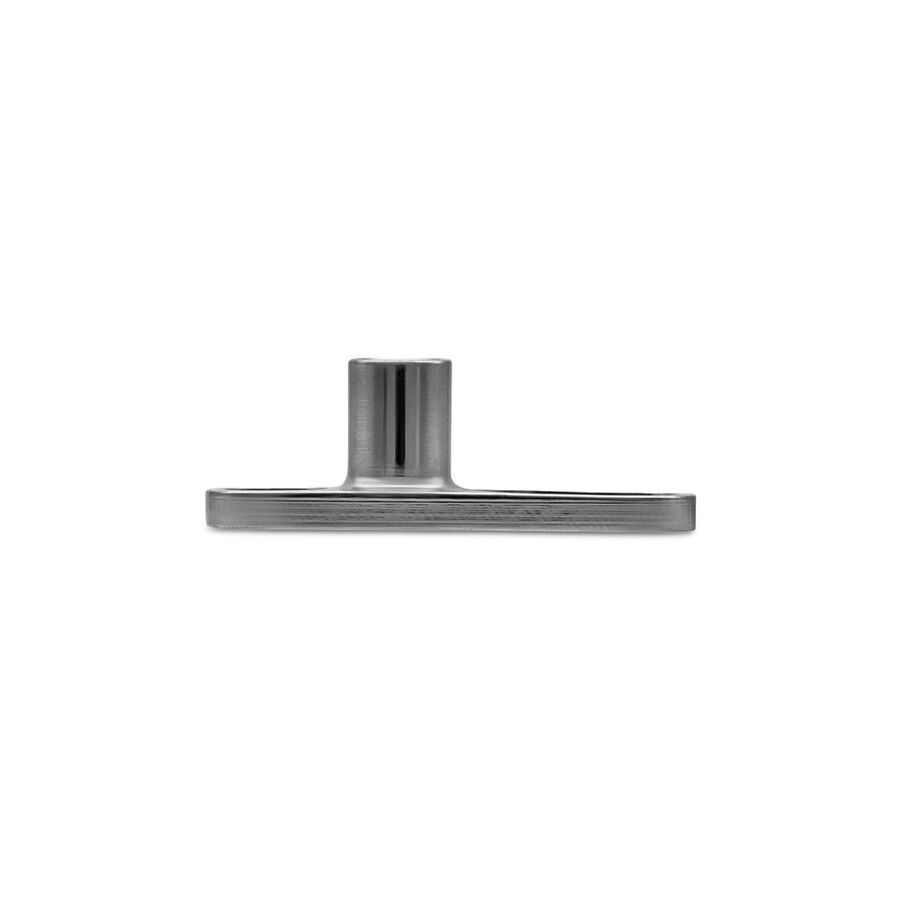 Silberner Titan Dermal Anchor von Wildcat Silberner Dermal Anchor aus Titan Grad 23 auf weißem Hintergrund