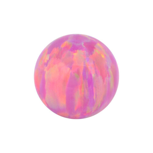Rosa synthetische Opalkugel in Bubble Gum Farbe auf weißem Hintergrund