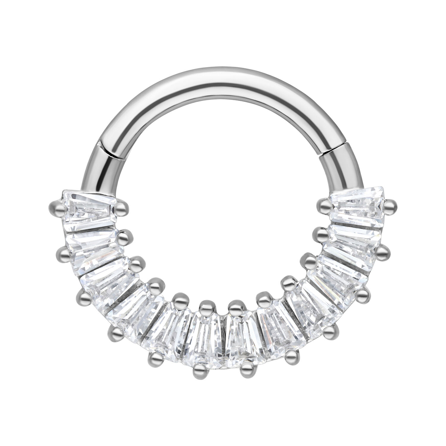 Euphoria Septum Clicker in Silber mit Kristallen Silberner Septum Clicker aus Chirurgenstahl mit klaren Kristallen auf weißem Hintergrund