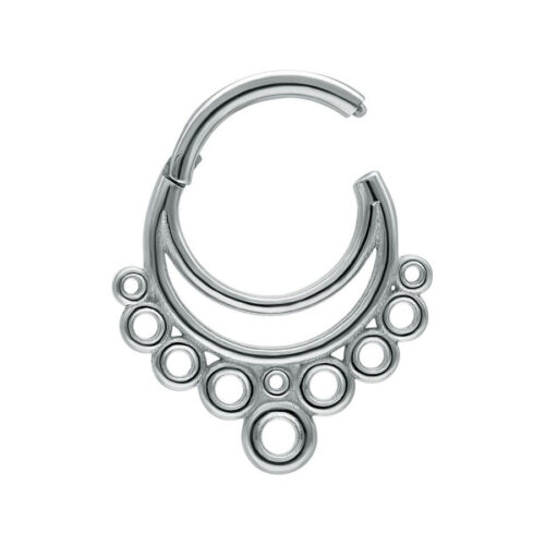 Silberner Septum Clicker mit Bubble Design auf weißem Hintergrund
