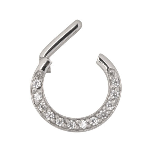 Silberner Septum Clicker aus Chirurgenstahl mit funkelnden Kristallen auf weißem Hintergrund