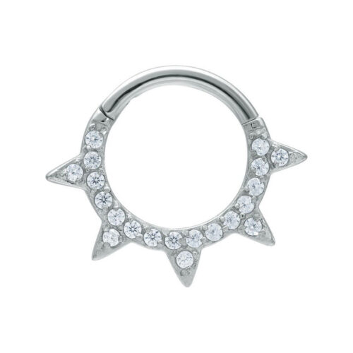Silberner Septum Clicker mit Kristallen auf weißem Hintergrund