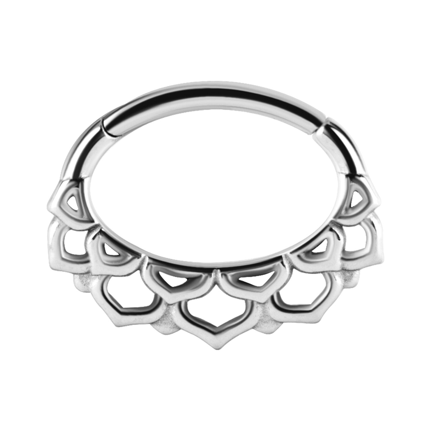 Silberner Blossom Clicker Septum Ring Silberner Septum Clicker mit blütenförmigem Design auf weißem Hintergrund