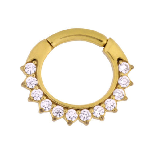 Goldener Hinged Ring mit klaren Kristallen auf weißem Hintergrund