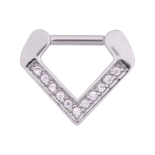 Silberner Septum Clicker in Dreieckform mit klaren Kristallen auf weißem Hintergrund