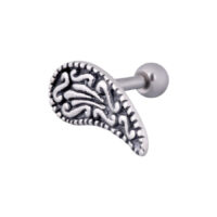 Silbernes Persia Ohr Barbell Piercing Silbernes Ohr Barbell mit Paisley-Muster auf weißem Hintergrund