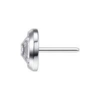 Silberner, 4 mm großer Push Fit Piercing Aufsatz mit kristallklarem Stein auf weißem Hintergrund