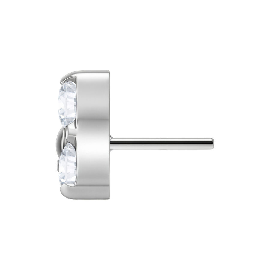 Silberner Trinity Aufsatz für Push Fit Labret mit klaren Kristallen auf weißem Hintergrund