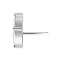 Silberner Push Fit Oval Flower Aufsatz Silberner Metallaufsatz mit ovalem Design und Kristall auf weißem Hintergrund