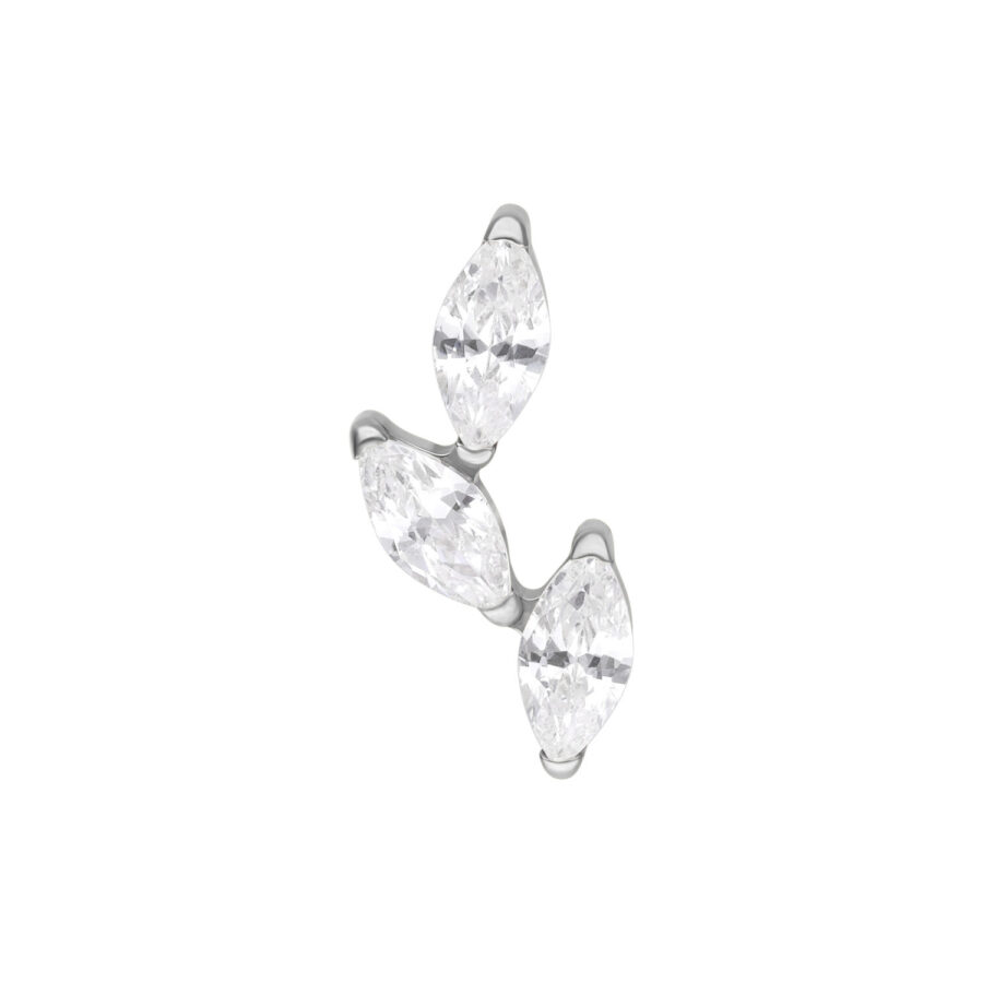 Drei klare Kristalle auf silbernem Titan für Push Fit Piercings
