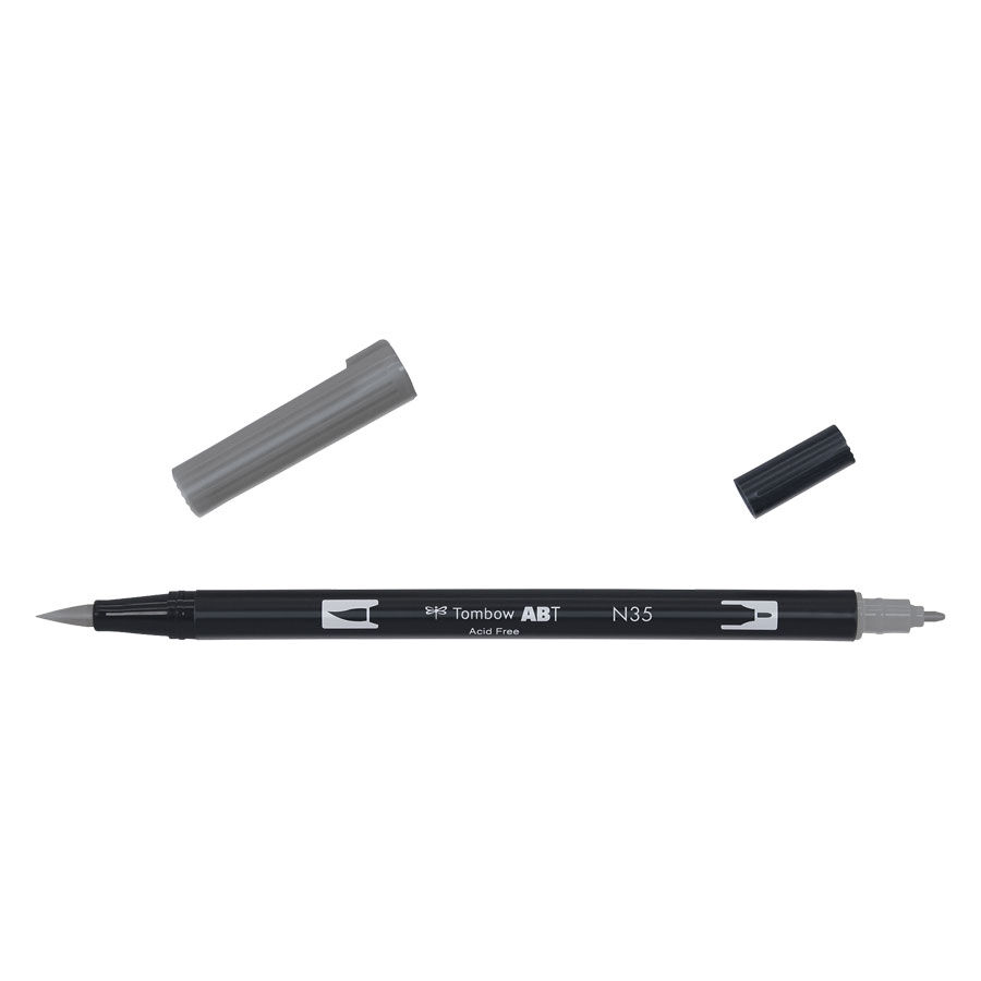 Tombow Dual Brush Pen in Grau von Wildcat Grauer Tombow Dual Brush Pen mit zwei Kappen auf weißem Hintergrund