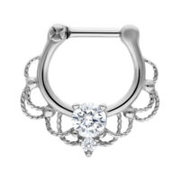 Silberner Fairytale Septum Clicker mit Kristall Silberner Septum Clicker aus Chirurgenstahl mit klarem Kristall vor weißem Hintergrund