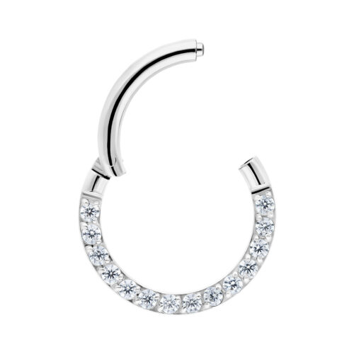 Silberner Pave Set Crystal Clicker mit klaren Kristallen auf weißem Hintergrund