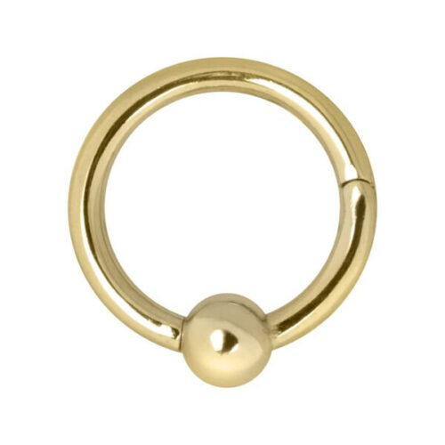 Goldener Ball Closure Ring Clicker aus Chirurgenstahl, 7mm Innendurchmesser, auf weißem Hintergrund