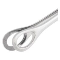 Micro Schwamm für Piercing Werkzeuge Nahaufnahme von zwei metallischen Mikroschwämmen auf weißem Hintergrund