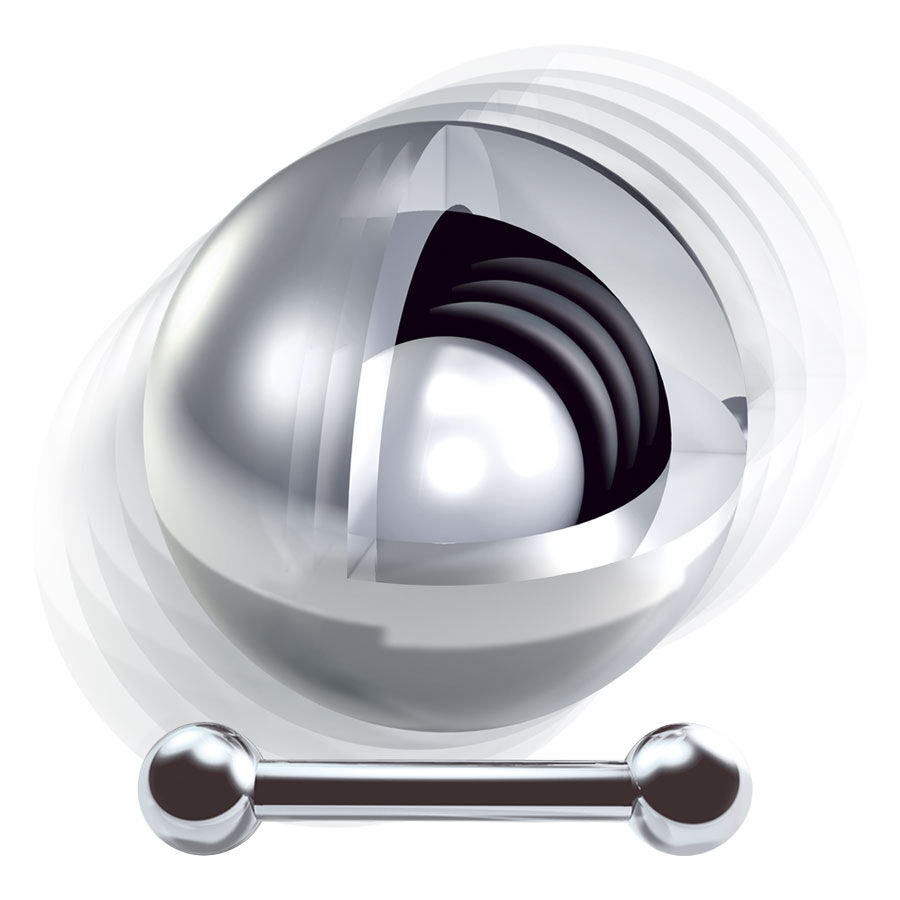 Silberne Rassel Langhantel Piercing Silbernes Rassel-Piercing mit beweglichem Kugeldesign auf weißem Hintergrund