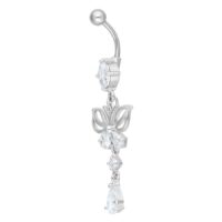Silbernes Bauchnabelpiercing mit Schmetterlingsanhänger Silbernes Bananabell mit Schmetterlingsdesign und klaren Kristallen auf weißem Hintergrund