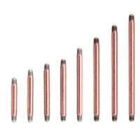 Roségoldene Barbell Stäbe Set Sieben roségoldene Barbell Stäbe in verschiedenen Längen auf weißem Hintergrund