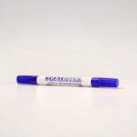 Tattoo Stift Squidster Mini Unsteril Blau Blauer Tattoo-Stift Squidster Mini mit blauer Kappe auf weißem Hintergrund