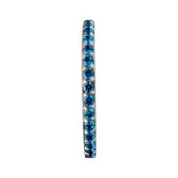 Türkis Kristall Coast Clicker Piercing Schmaler Piercingring mit türkisfarbenen Kristallen auf weißem Hintergrund