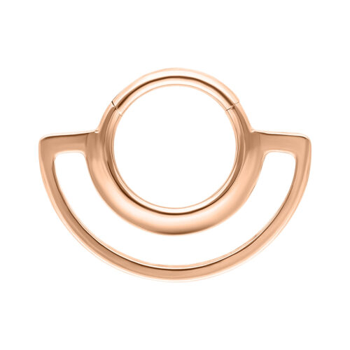 Roségoldener Clicker-Ring mit doppelter Ringstruktur auf weißem Hintergrund