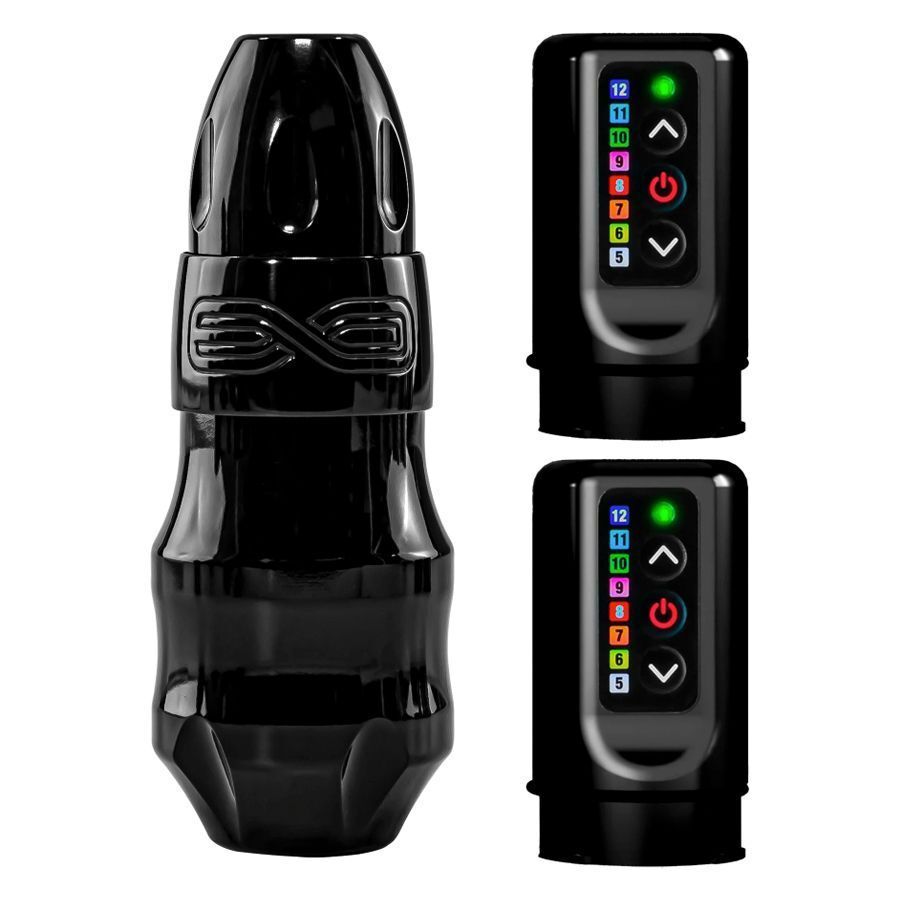 Schwarze FK Irons EXO Tattoomaschine mit zwei Powerbolts vor weißem Hintergrund