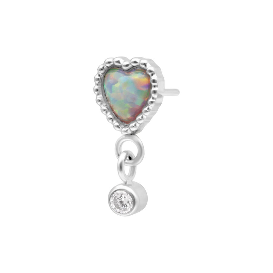 Herzförmiger Opal-Aufsatz aus Weißgold mit schwebendem Zirkonia, auf weißem Hintergrund