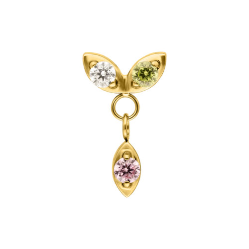Goldener Piercing mit drei Kristallen in Weiß, Grün und Rosa vor weißem Hintergrund